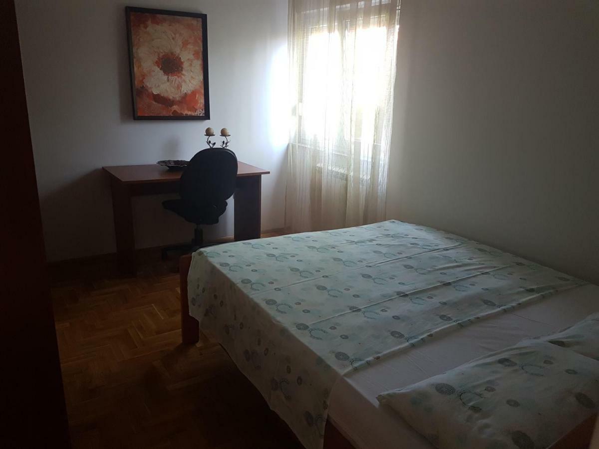 Alda Apartment Pula Ngoại thất bức ảnh